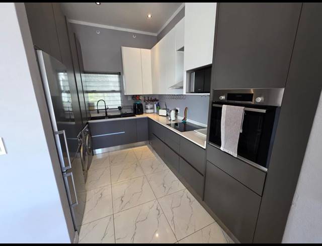 3 BEDROOM PROPERTY TO RENT IN SANDHURST